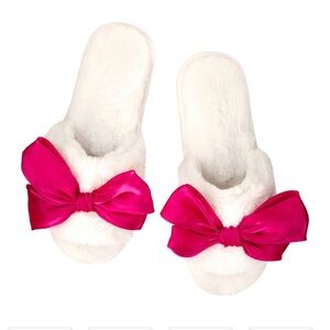GORGEOUS Bella Sleep + Spa Plush Satin Bow White/Hot Pink Slippers
